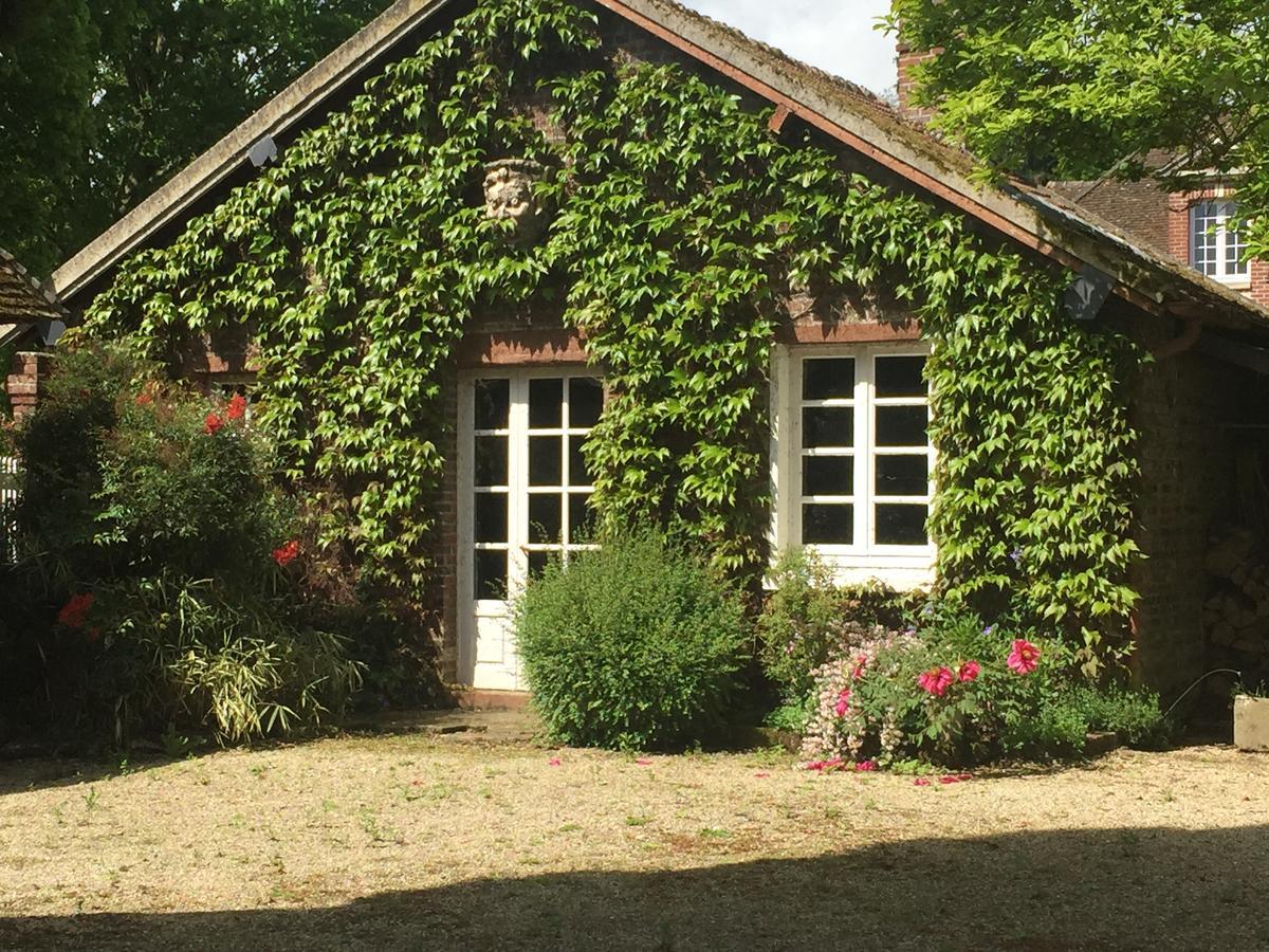 Bed and Breakfast Le Puits D'Angle Thibivillers Екстер'єр фото